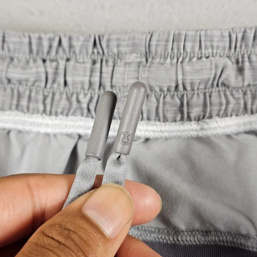 Lululemon Pace Breaker Shorts Linerless Mens Extra Large Gray 9